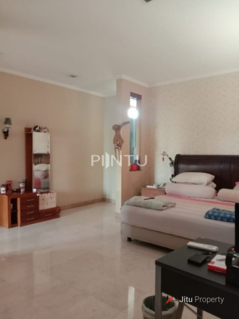 Rumah Dijual Mewah Dan Strategis Di Pangkalan Jati, Cinere Depok