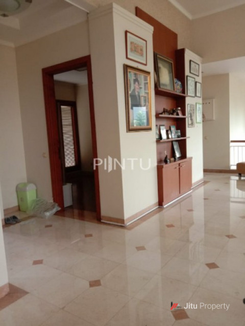 Rumah Dijual Mewah Dan Strategis Di Pangkalan Jati, Cinere Depok