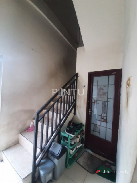 Ruko Dijual 3 Gandeng Strategis Di Ciputat Tangsel