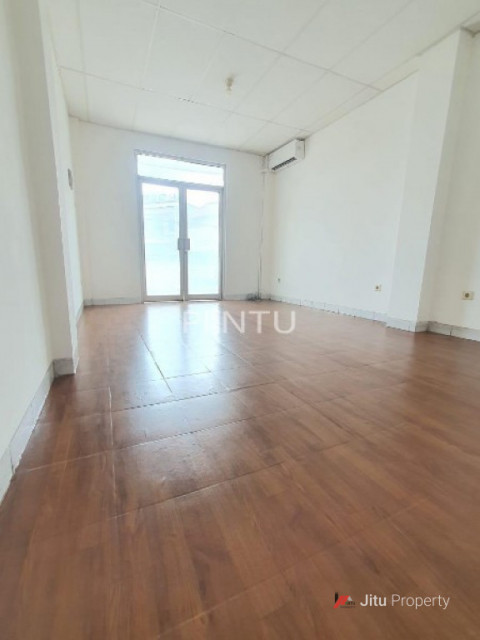 Ruko Dijual Lokasi Yang Strategis Di Grogol Petamburan, Jakarta Barat