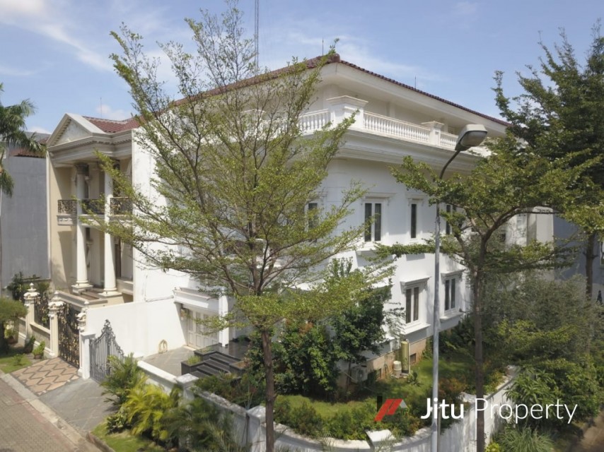 Dijual rumah Mewah di Villa Kelapa Gading Jakarta Utara. Turun Harga
