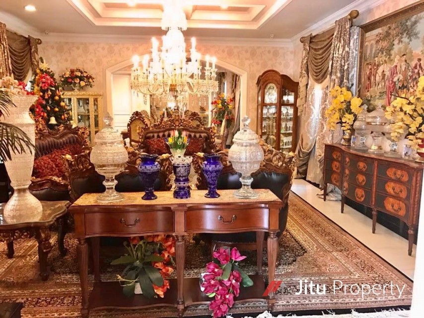 Dijual rumah Mewah di Villa Kelapa Gading Jakarta Utara. Turun Harga