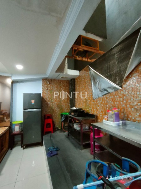 Ruko Dijual Dengan Kondisi Nyaman Di Taman Sari, Jakarta Barat HGB