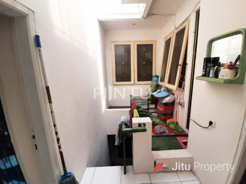 Rumah Dijual Berlokasi Di Pinggir Jalan Utama Di Kalideres