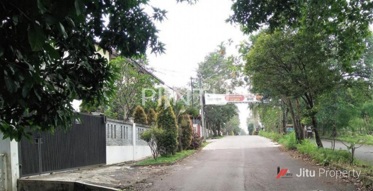 Rumah Dijual Berdesain Mewah Dan Modern Di Cinere, Depok