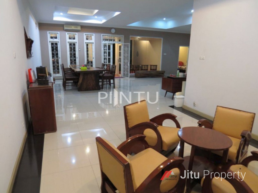 Rumah Dijual Berdesain Mewah Dan Modern Di Cinere, Depok