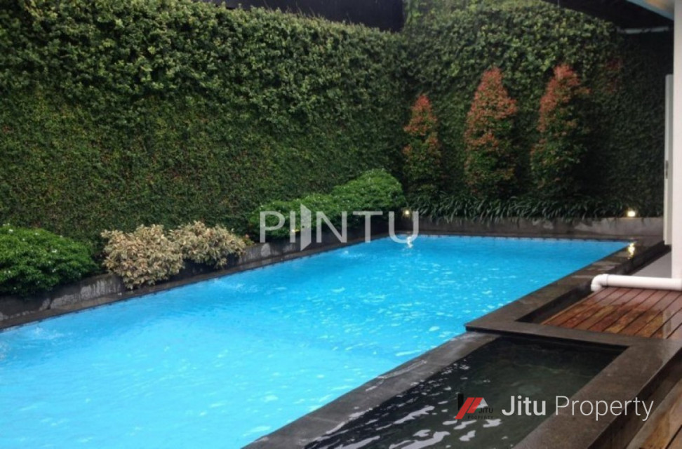 Rumah Dijual Berdesain Mewah Dan Modern Di Cinere, Depok