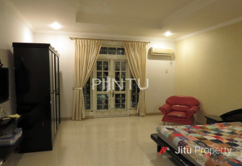 Rumah Dijual Berdesain Mewah Dan Modern Di Cinere, Depok