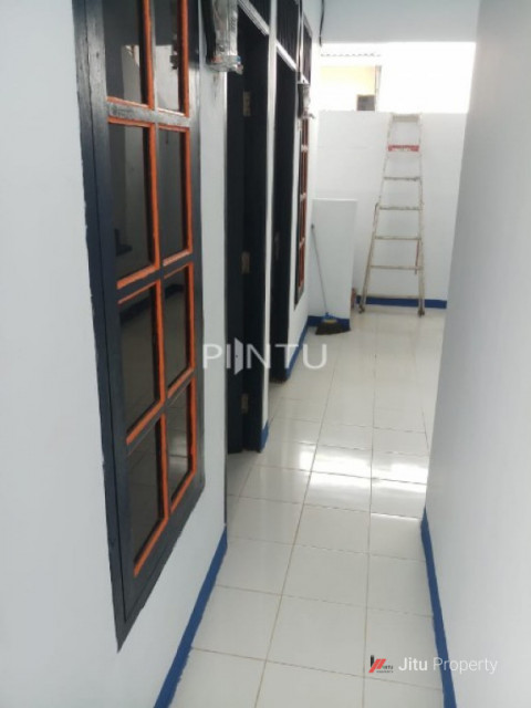 Rumah Dijual Beserta Dengan Kost-kostan Berlokasi Strategis
