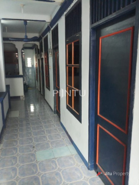 Rumah Dijual Beserta Dengan Kost-kostan Berlokasi Strategis