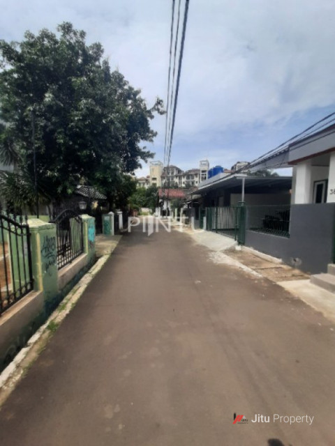 Rumah Dijual Kondisi Bersih Nyaman Legoso Permai, Tangerang Selatan