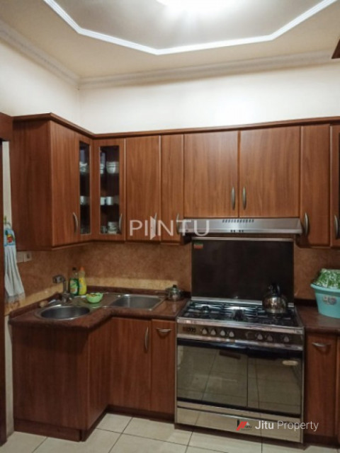 Rumah Dijual Kondisi Bersih Nyaman Jl. Karyawan Raya Tangerang Selatan