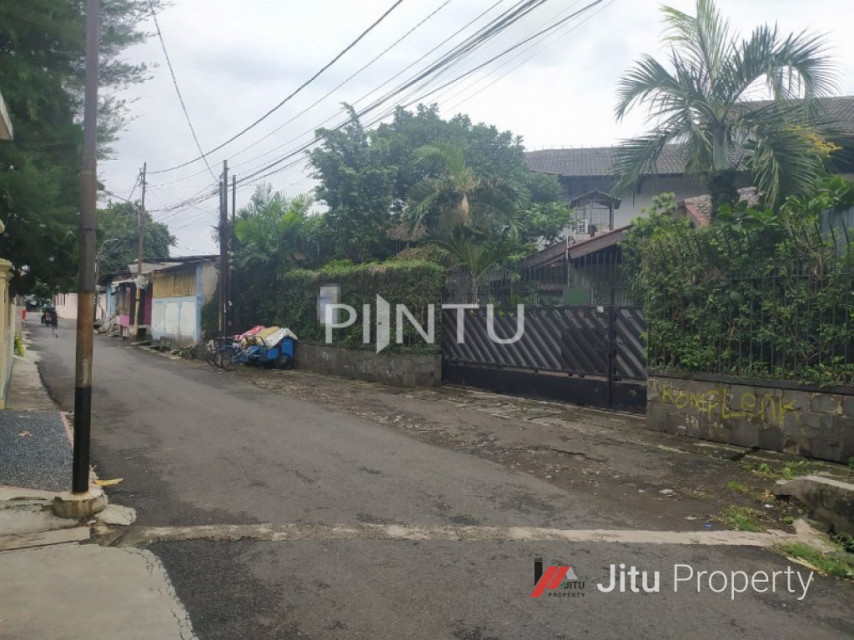 Rumah Dijual Kondisi Asri Dan Luas Di Cilandak, Jakarta Selatan