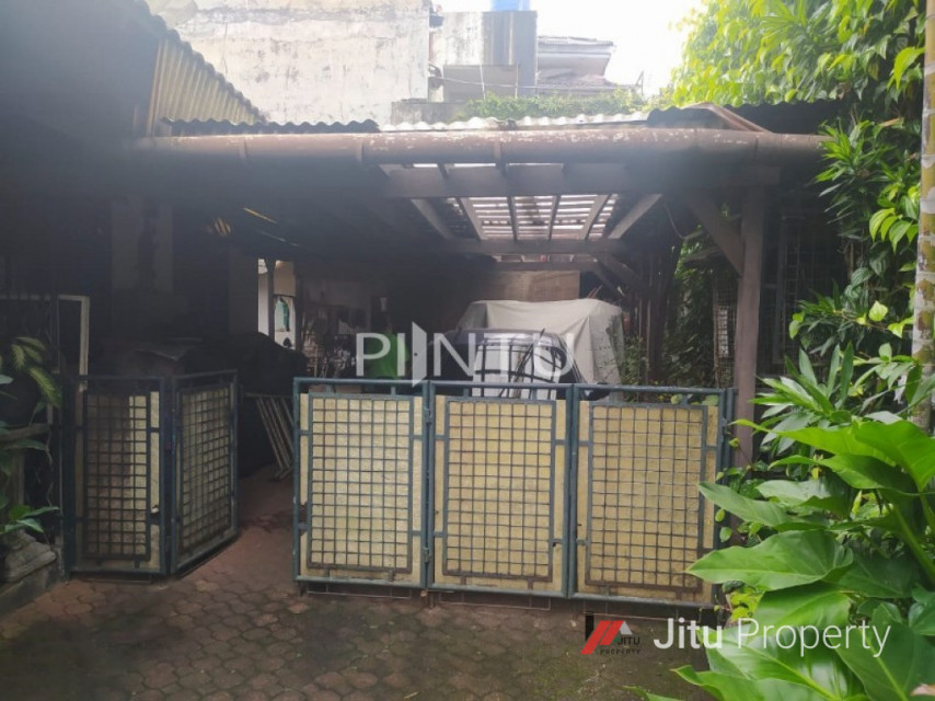 Rumah Dijual Kondisi Asri Dan Luas Di Cilandak, Jakarta Selatan