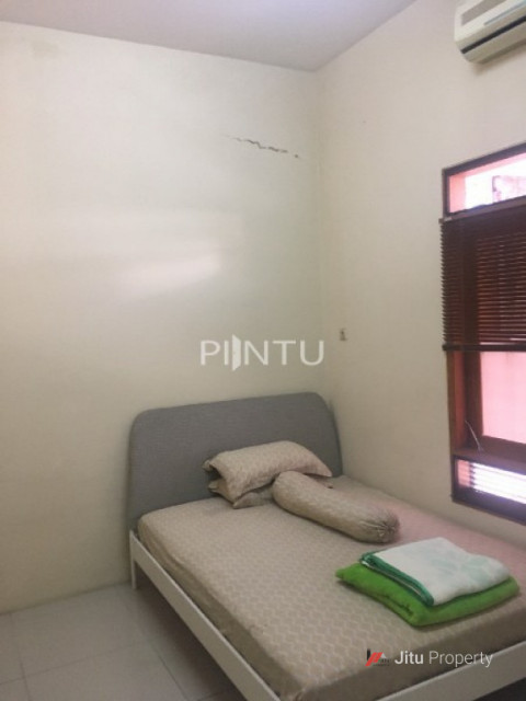 Rumah Dijual Bersih Dan Nyaman Di Bumi Karang Indah, Jakarta Selatan