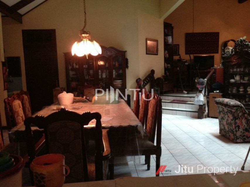 Rumah Dijual Kondisi Asri Dan Nyaman Di Cinere, Depok