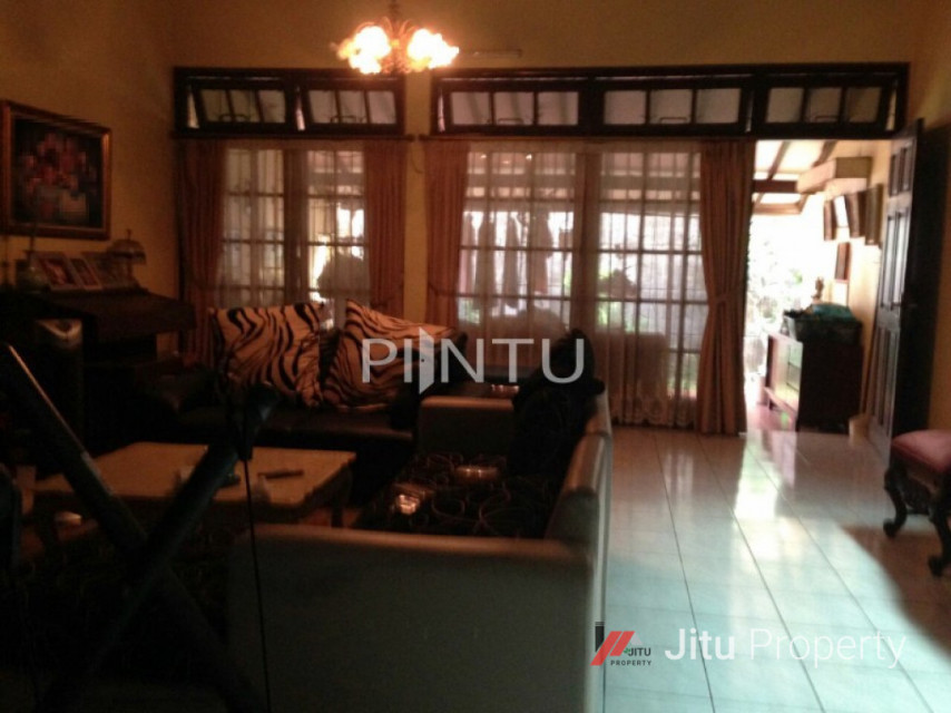 Rumah Dijual Kondisi Asri Dan Nyaman Di Cinere, Depok