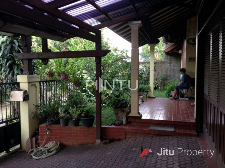 Rumah Dijual Kondisi Asri Dan Nyaman Di Cinere, Depok