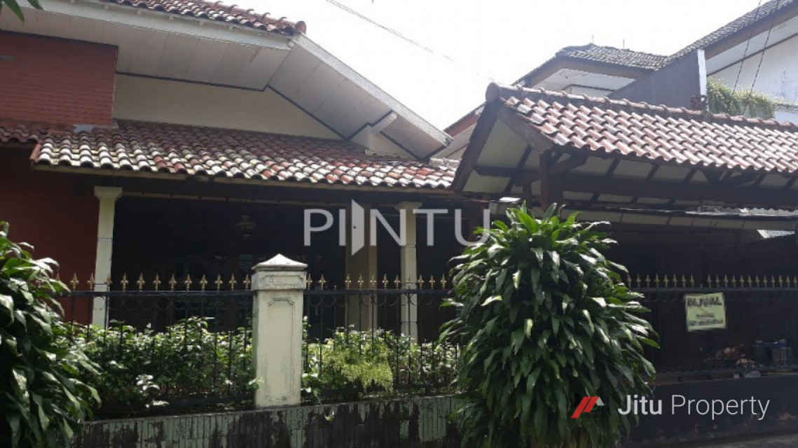 Rumah Dijual Kondisi Asri Dan Nyaman Di Cinere, Depok