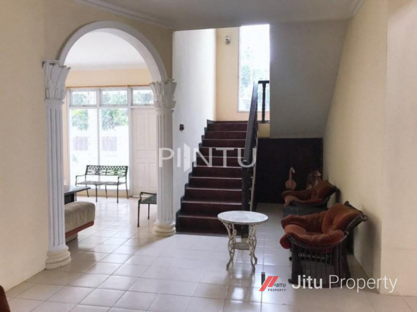 Rumah Dijual Kondisi Luas Dan Megah Di Cinere, Depok