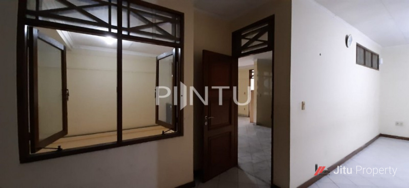 Dijual Rumah Strategis Di Jl. Cipayung Raya, Jakarta Timur