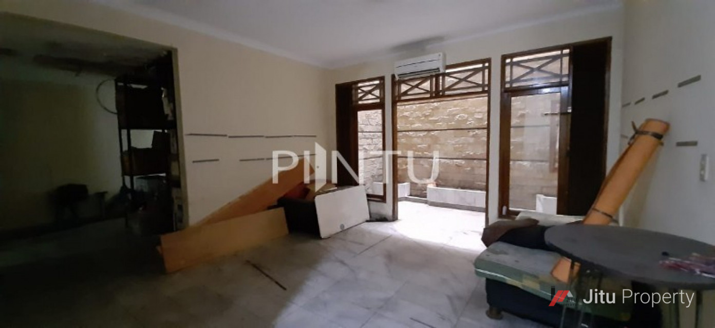 Dijual Rumah Strategis Di Jl. Cipayung Raya, Jakarta Timur