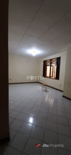 Dijual Rumah Strategis Di Jl. Cipayung Raya, Jakarta Timur