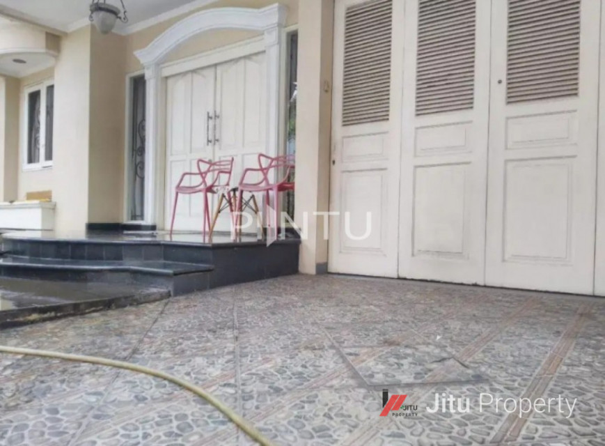 Rumah Dijual Dengan Desain Mewah Di Karang Tengah, Tangerang