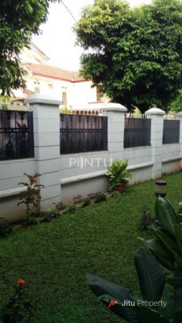 Dijual Rumah Hunian Strategis Semi-furnish Di Pamulang Pondok Cabe