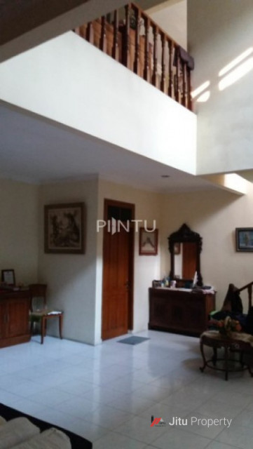 Dijual Rumah Hunian Strategis Semi-furnish Di Pamulang Pondok Cabe