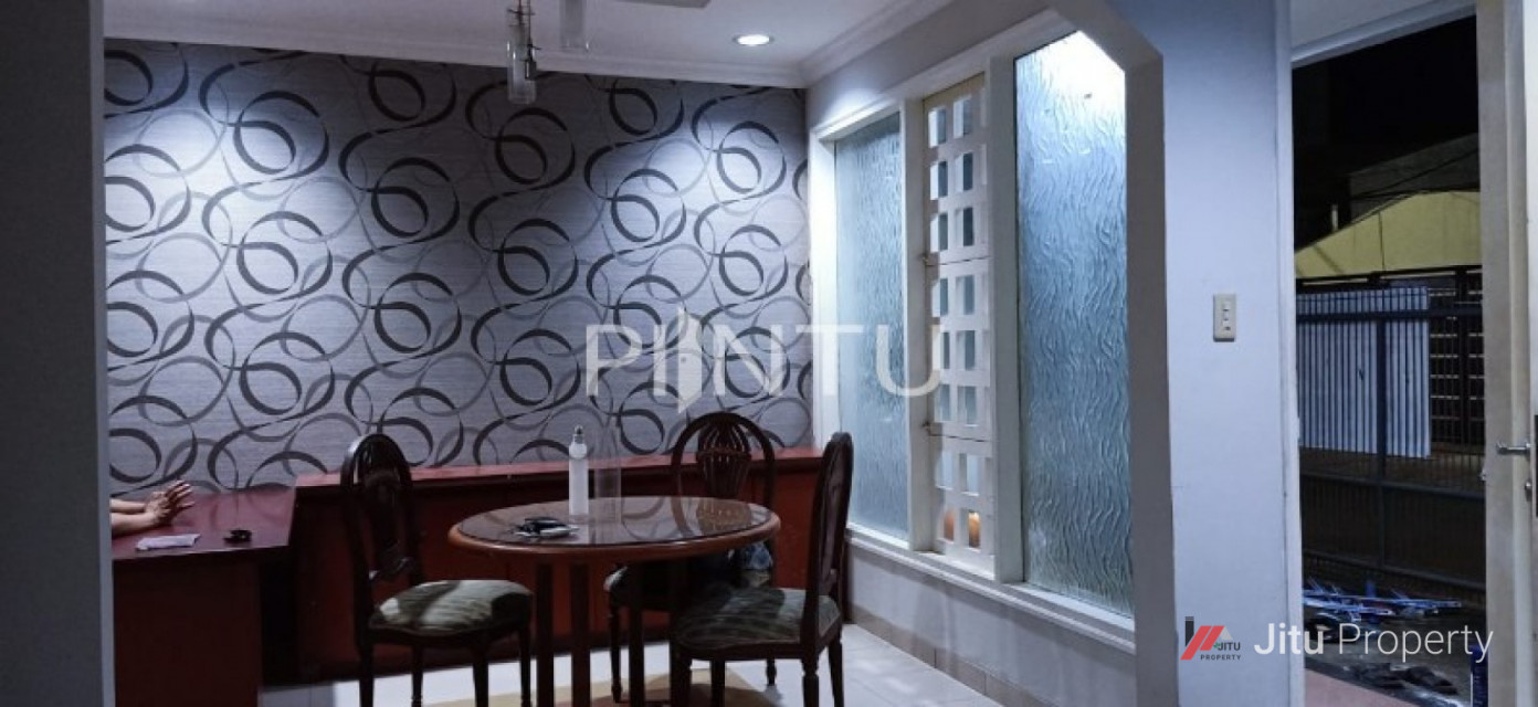 Dijual Rumah Asri Siap Huni di Palmerah, Jakarta Barat
