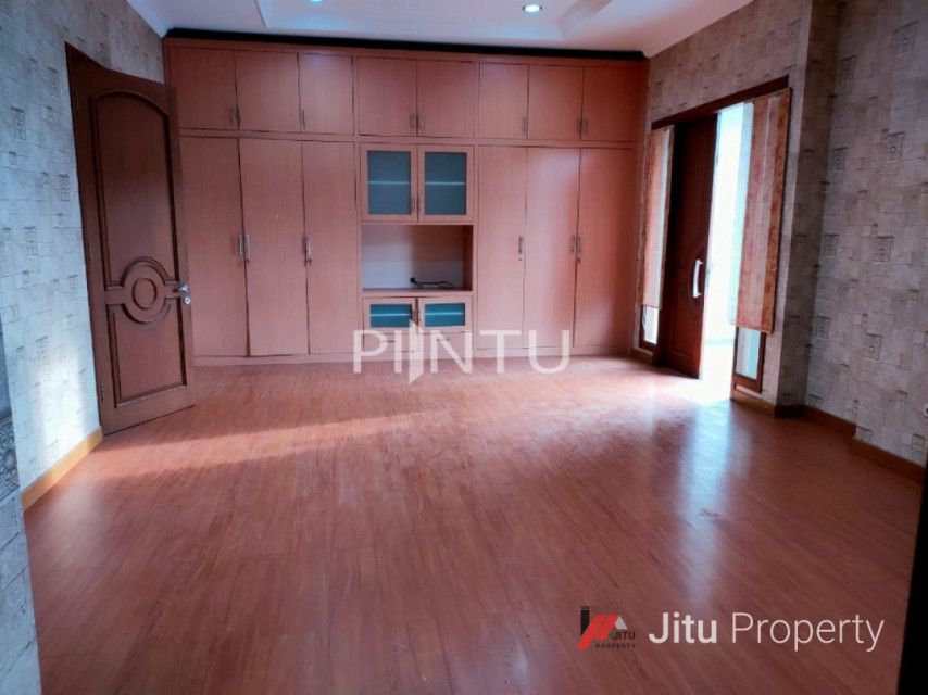 Dijual Rumah Kondisi Bersih dan Nyaman di Kembangan, Jakarta Barat