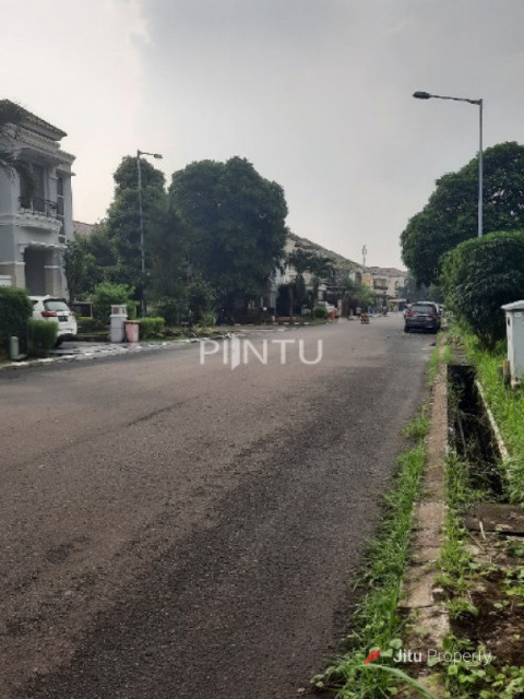 Dijual Rumah Strategis Asri Siap Huni di Kembangan, Jakarta Barat