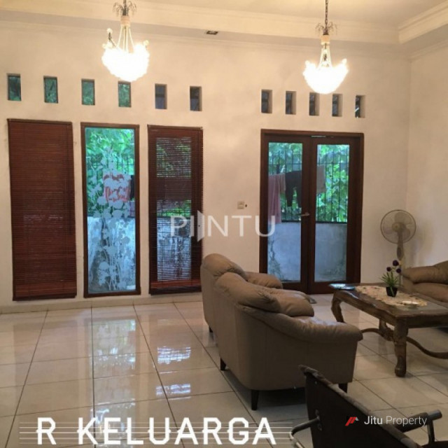 Dijual Rumah Strategis Asri Siap Huni di Kembangan, Jakarta Barat