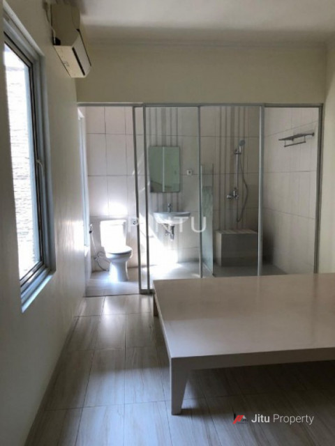 Dijual Rumah Mewah Strategis di Ciputat Timur, Tangerang Selatan