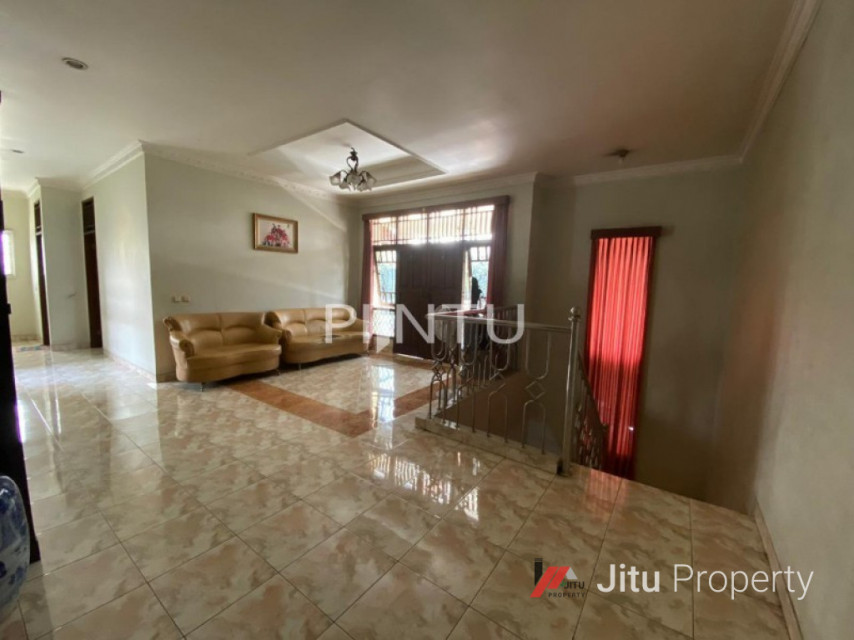 Dijual Rumah Strategis Luas di Serpong Utara, Tangerang Selatan