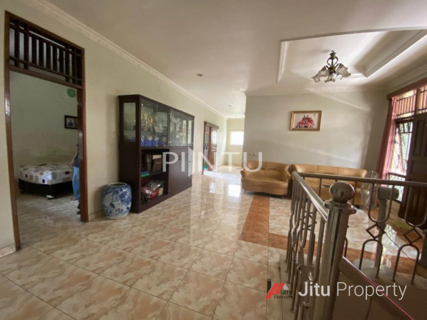 Dijual Rumah Strategis Luas di Serpong Utara, Tangerang Selatan