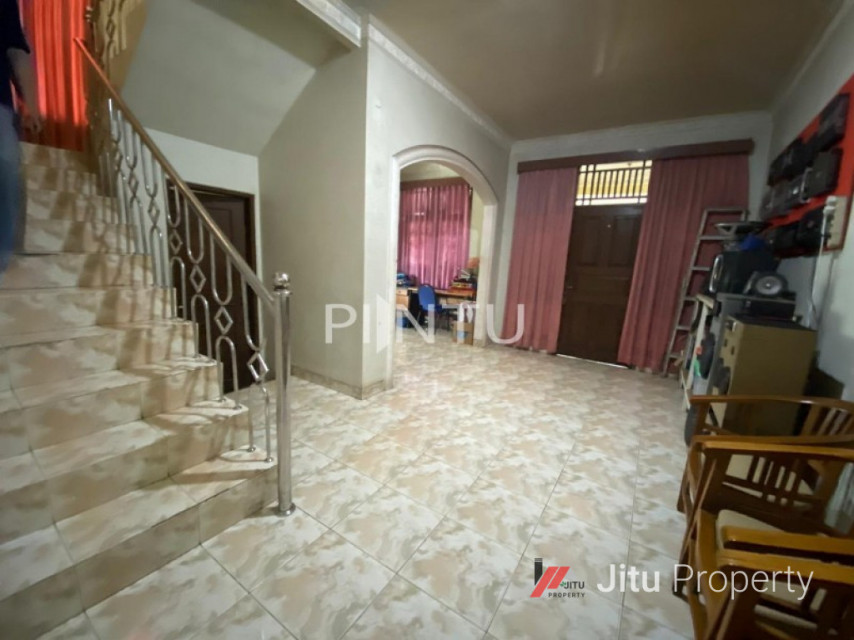 Dijual Rumah Strategis Luas di Serpong Utara, Tangerang Selatan