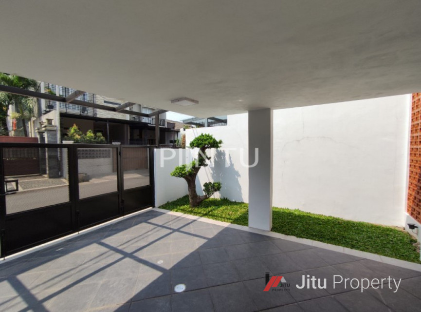 Dijual Rumah Istimewa Lokasi Super Strategis di Larangan, Tangerang