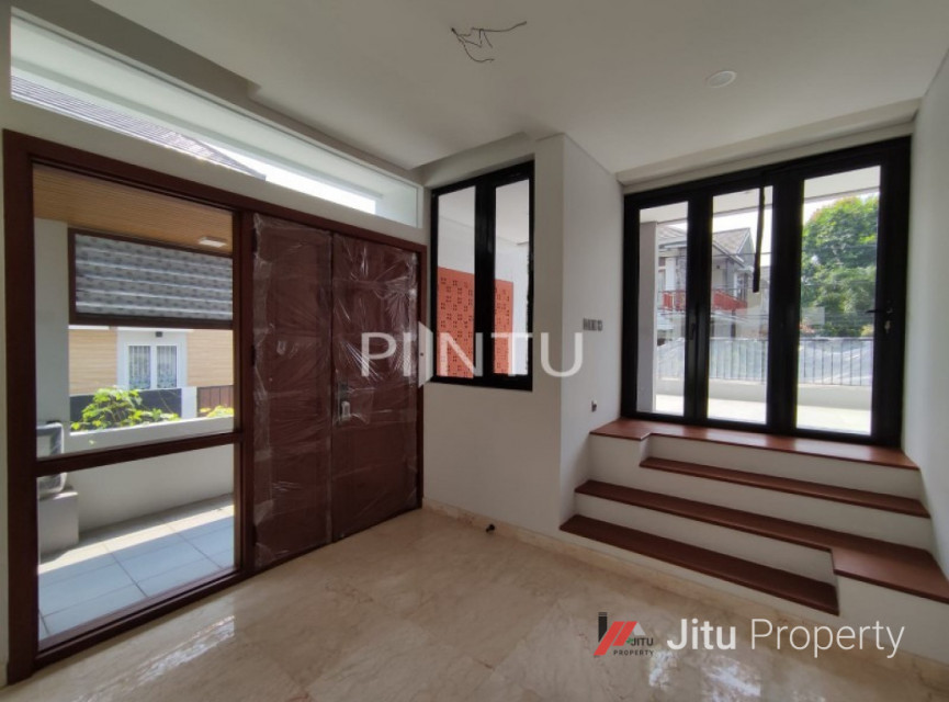 Dijual Rumah Istimewa Lokasi Super Strategis di Larangan, Tangerang