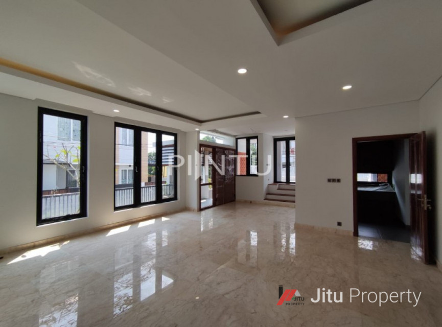 Dijual Rumah Istimewa Lokasi Super Strategis di Larangan, Tangerang