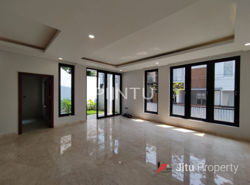 Dijual Rumah Istimewa Lokasi Super Strategis di Larangan, Tangerang