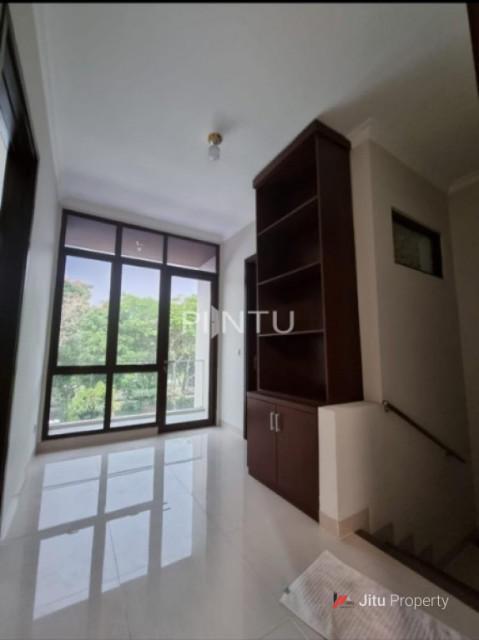Bsd City Foresta Cluster Primavera Blok G6 No. 2 Pagedangan, Tangerang
