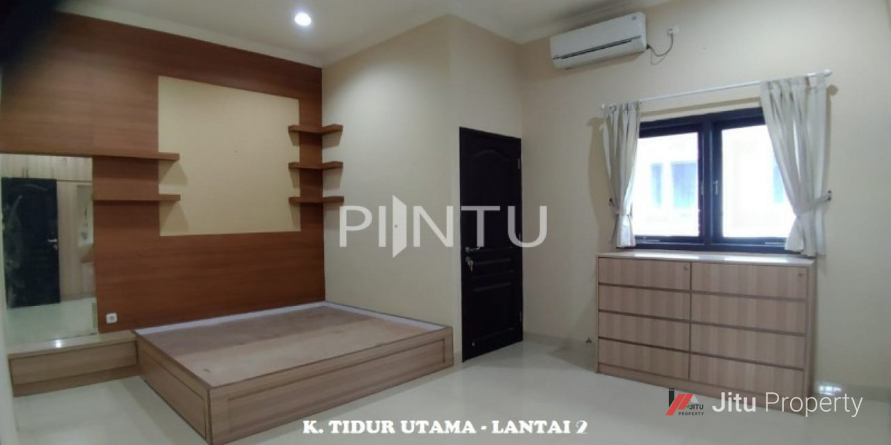 Dijual Rumah Tinggal 3 Lantai Siap Huni di Jakarta Barat