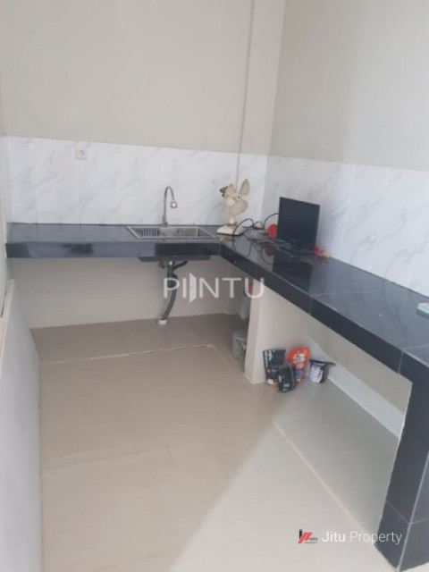 Dijual Rumah Strategis di Pegangsaan Dua, Kelapa Gading, Jakarta Utara