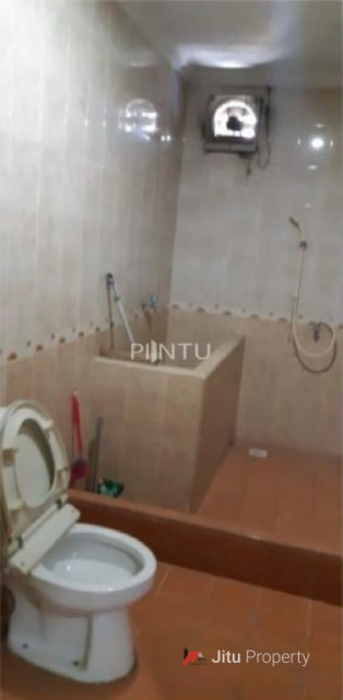 Dijual Ruko Kawasan Komersil Di Grogol Petamburan, Kota Jakarta Barat