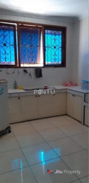 Dijual Ruko Kawasan Komersil Di Grogol Petamburan, Kota Jakarta Barat