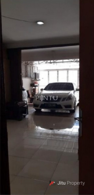 Dijual Ruko Kawasan Komersil Di Grogol Petamburan, Kota Jakarta Barat
