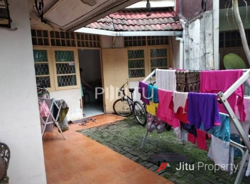 Rumah Dijual Tanah Luas Di Pamulang, Tangerang Selatan