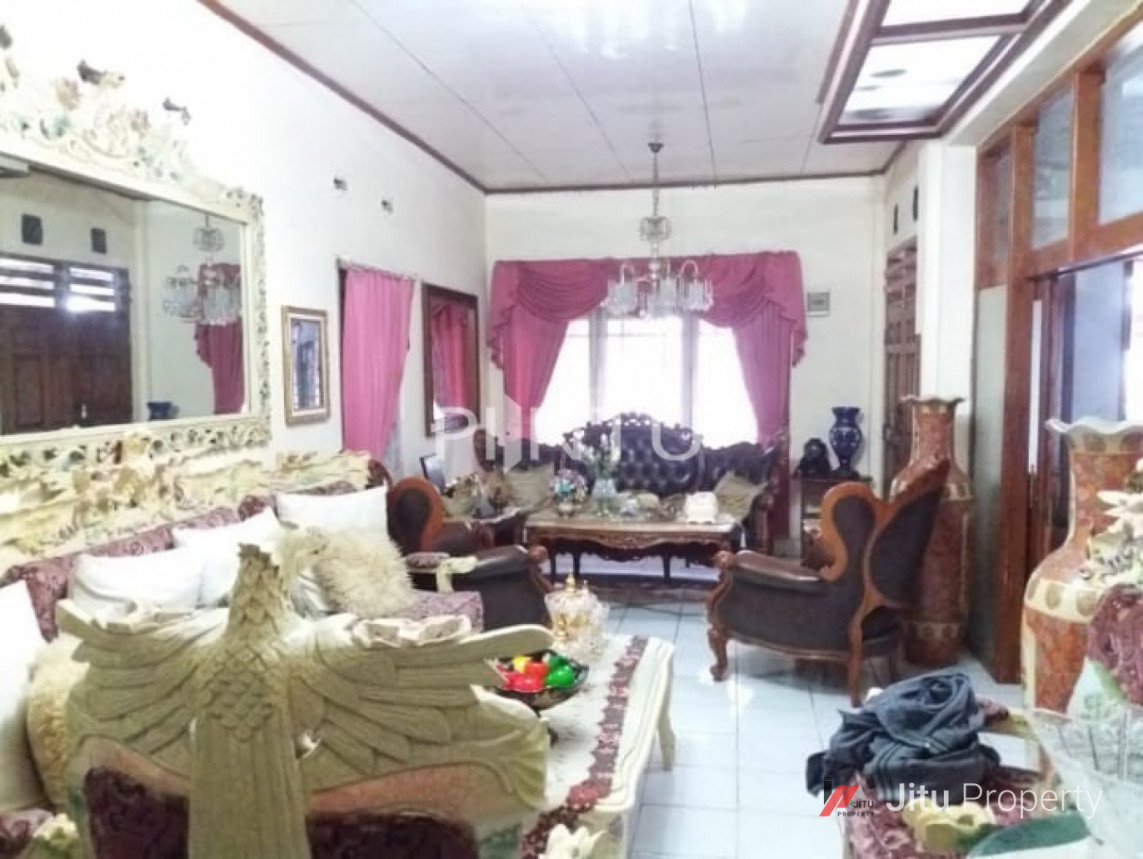 Rumah Dijual Kondisi Nyaman Sejuk Di Coblong, Kota Bandung